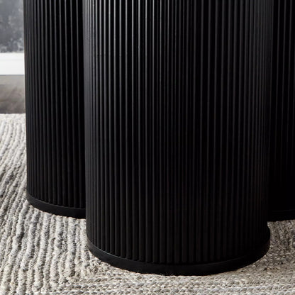Monochromer 6-Sitzer-Esstisch mit Marmorplatte