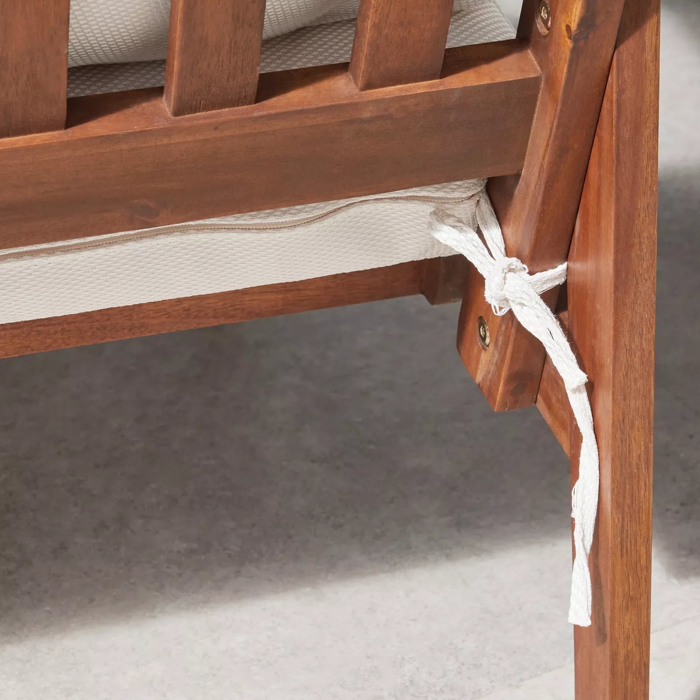 Zamora 5-Sitzer-Lounge-Set für den Außenbereich mit Tisch