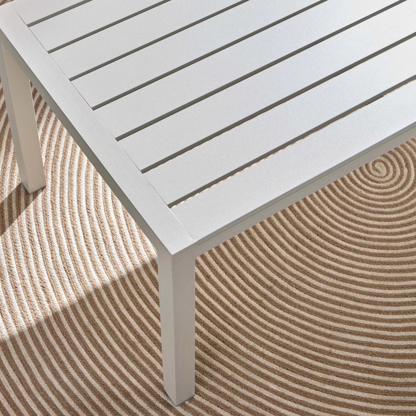 Melita 5-Sitzer-Lounge-Set für den Außenbereich mit Tisch